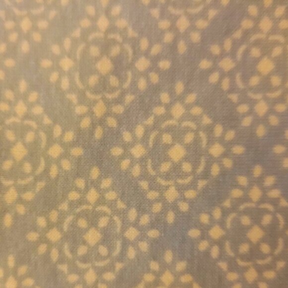 Blue Mountain Short Sleeve Blue & White V-Neck T-shirt - Never Worn - Size L - Picture 5 of 6